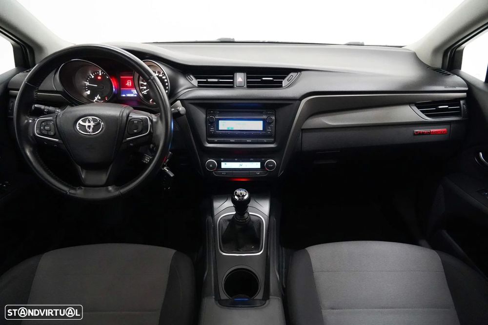 Toyota Avensis 1.6 D-4D Comfort - 6