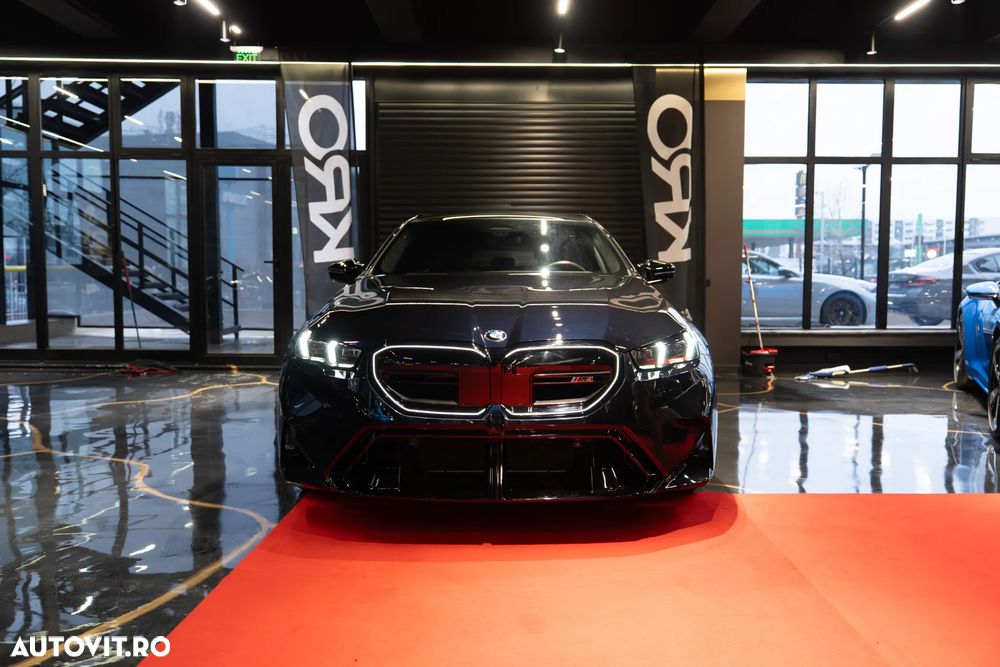 BMW M5 xDrive - 11