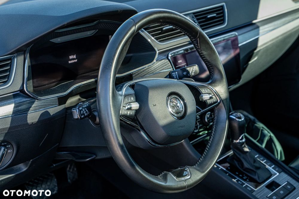 Skoda Superb 2.0 TDI DSG Premium Edition - 22