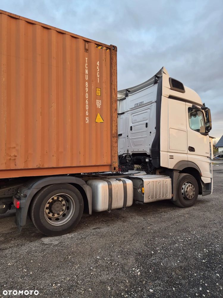 Mercedes-Benz Actros MP4 - 3