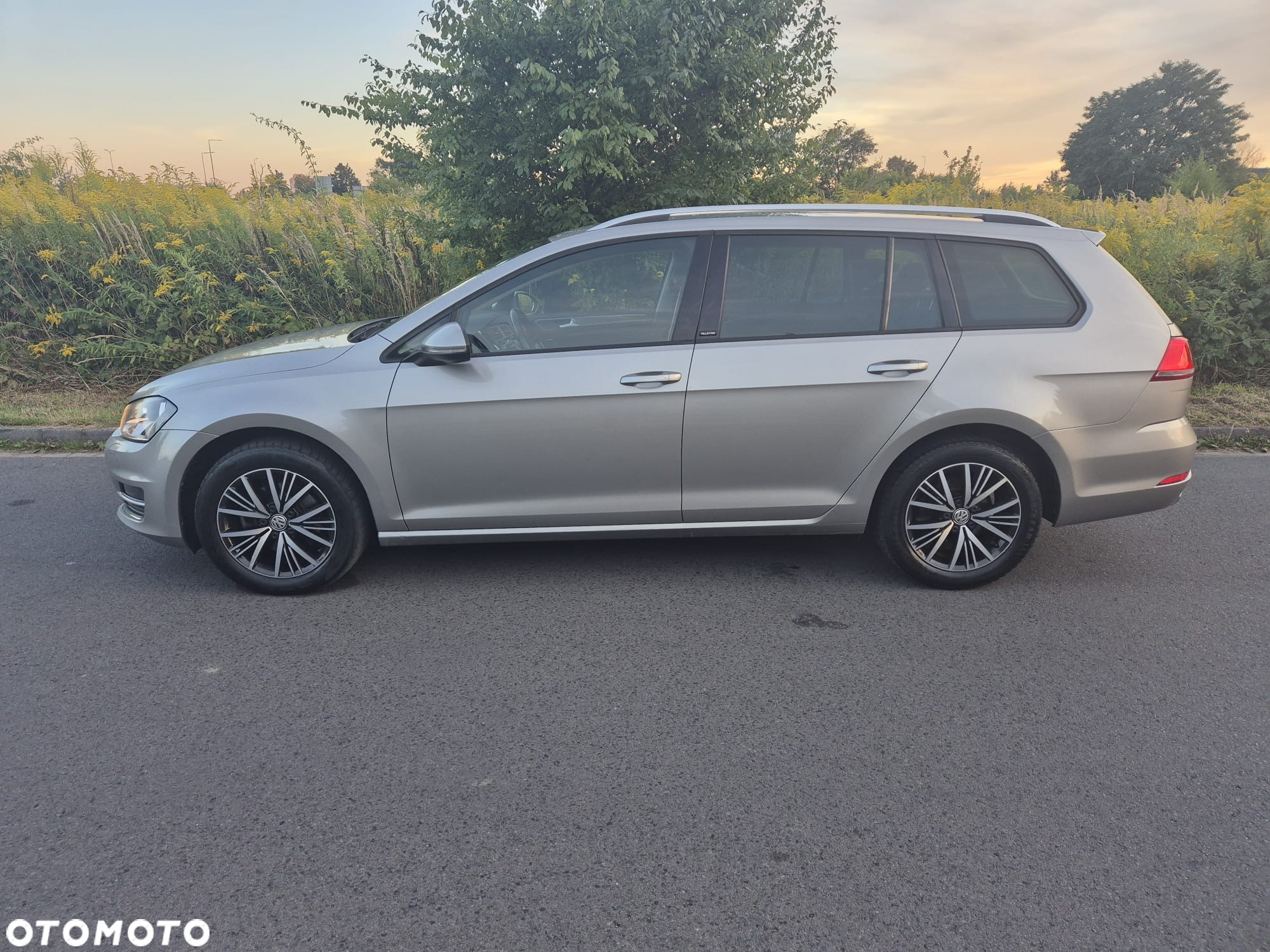 Volkswagen Golf 2.0 TDI BlueMotion Technology Allstar - 15