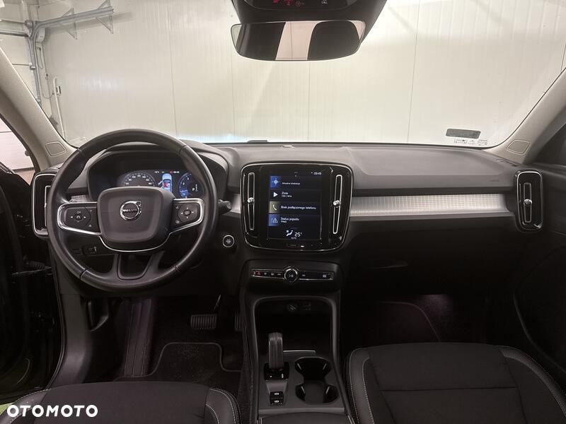Volvo XC 40 T3 Momentum Pro - 20