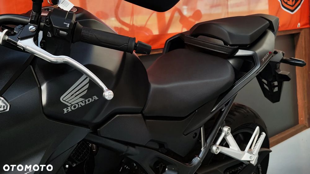 Honda Hornet - 24