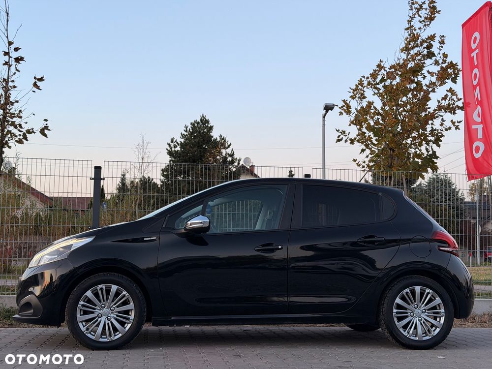 Peugeot 208 - 6