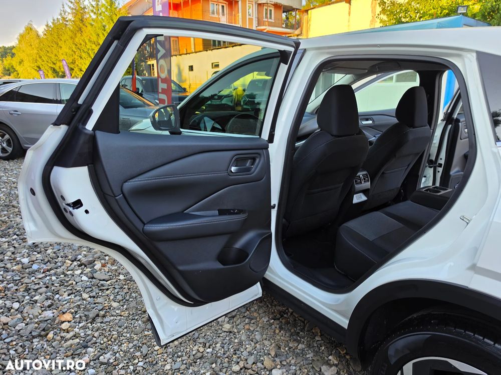 Nissan Qashqai 1.3 DIG-T MHEV N-Connecta - 23