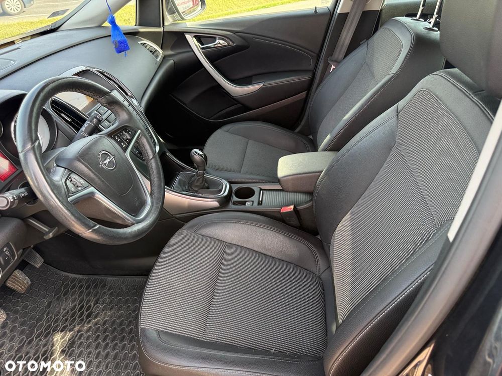 Opel Astra 1.4 Turbo Cosmo - 11