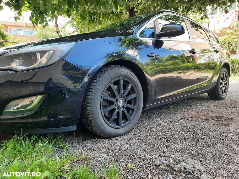 Opel Astra Sports Tourer 2.0 CDTI - 1