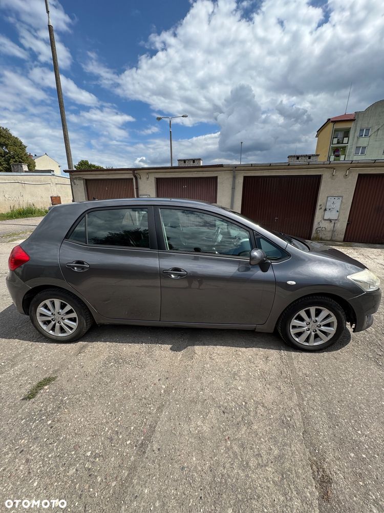 Toyota Auris 1.4 D-4D Premium - 4