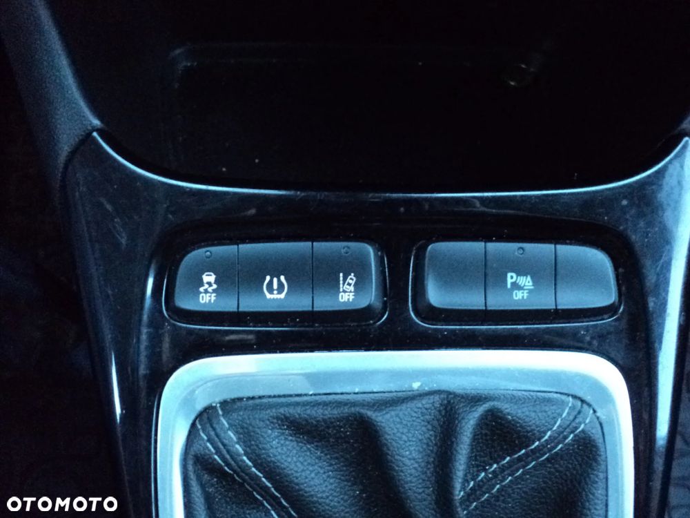 Opel Crossland X - 11