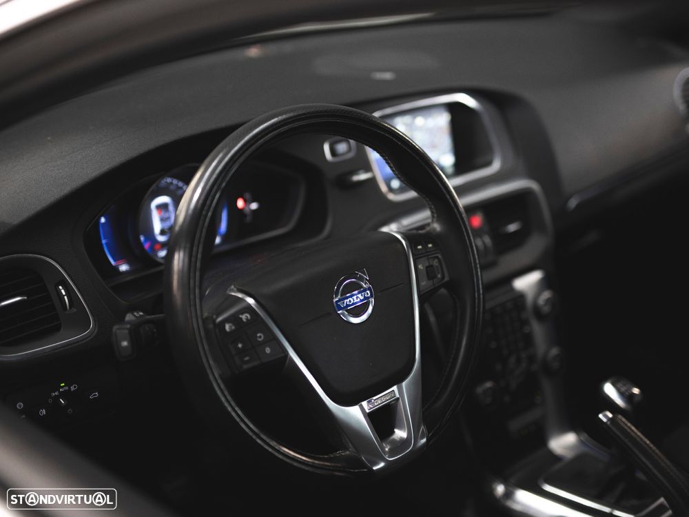 Volvo V40 2.0 D3 R-Design - 16