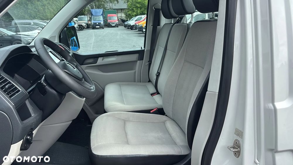 Volkswagen Transporter T6 - 14