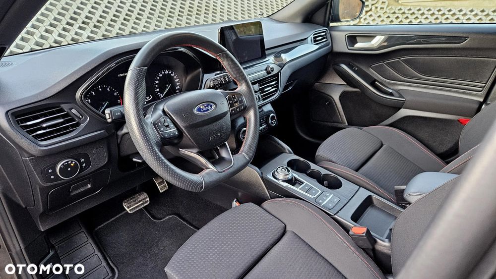 Ford Focus 1.5 EcoBoost ST-Line - 26