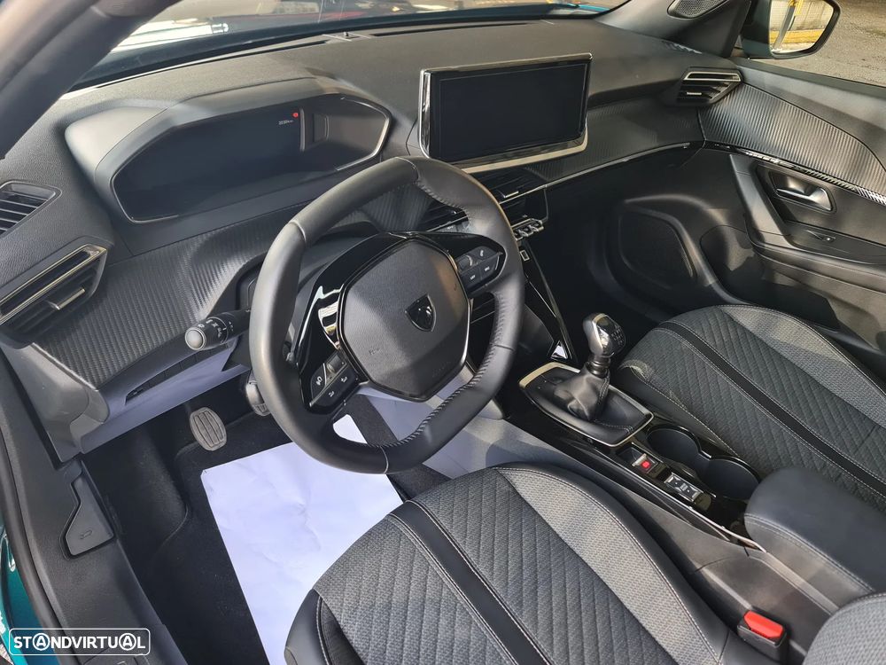 Peugeot 2008 1.2 PureTech Allure Pack - 15