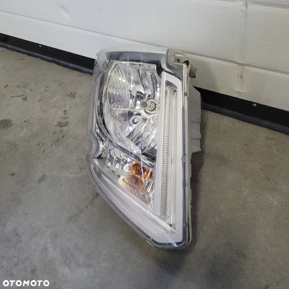 LAMPA VOLVO FL E6 LED ORYGINAŁ RH 89209041 CHWALIM116 - 2