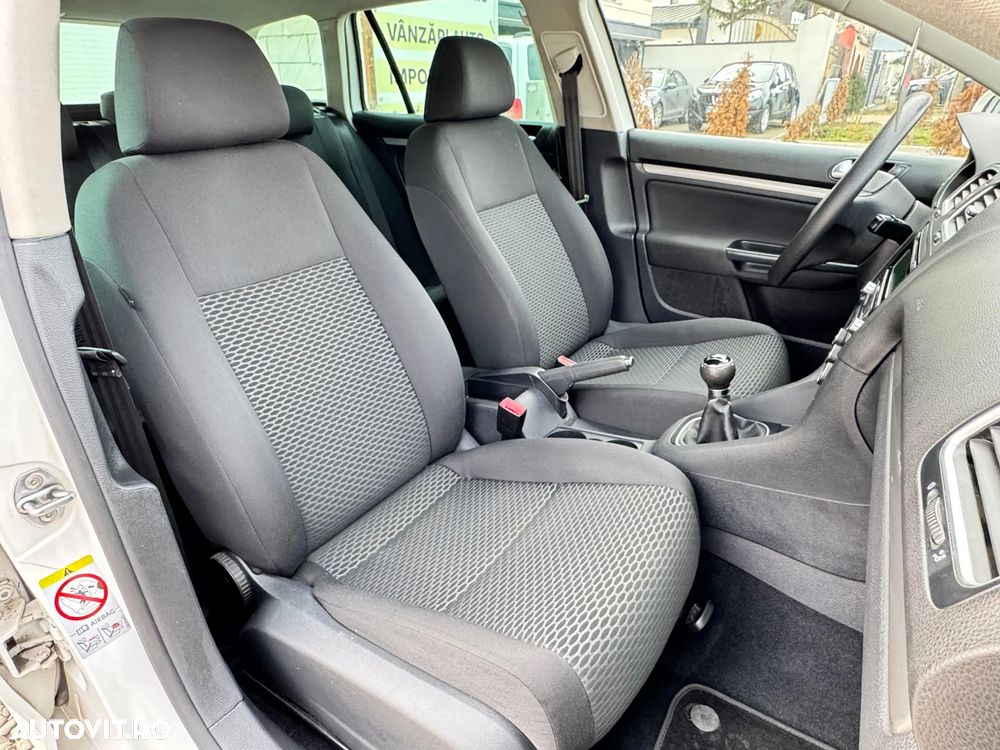 Volkswagen Golf 1.2 TSI MATCH - 8