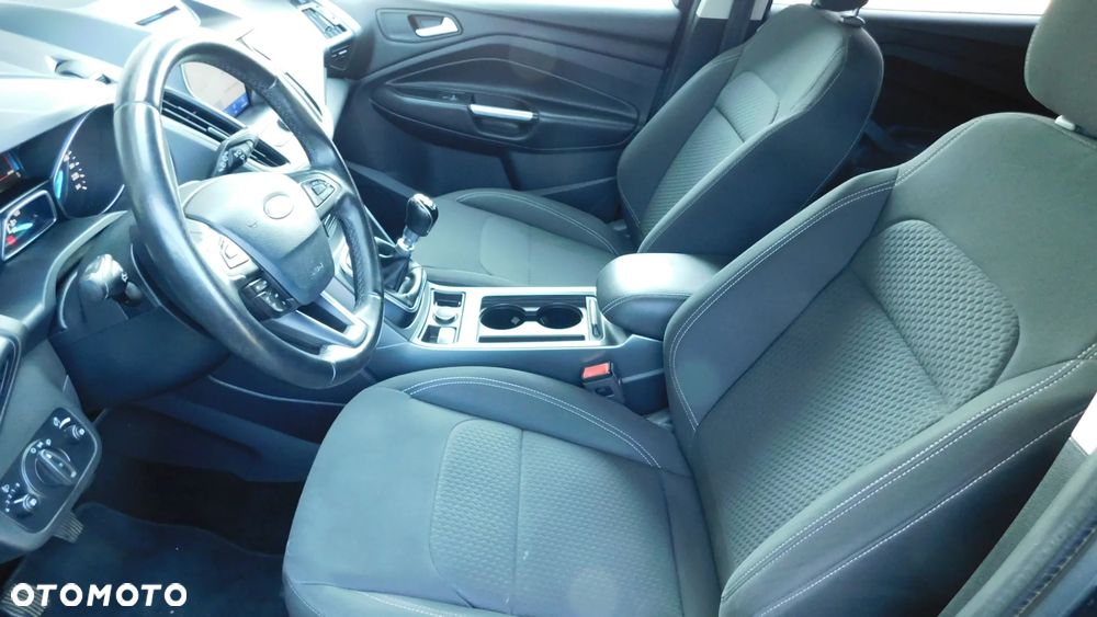 Ford Kuga 2.0 TDCi 4x2 Trend - 9