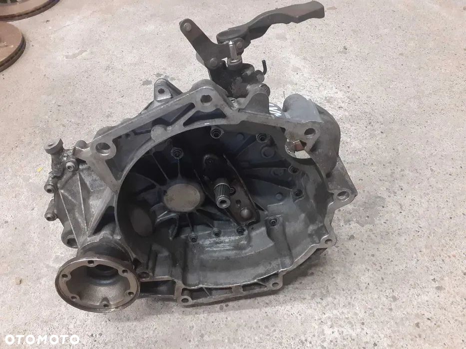 Skrzynia biegów SKODA OCTAVIA II 1.6 mpi  102KM - 2