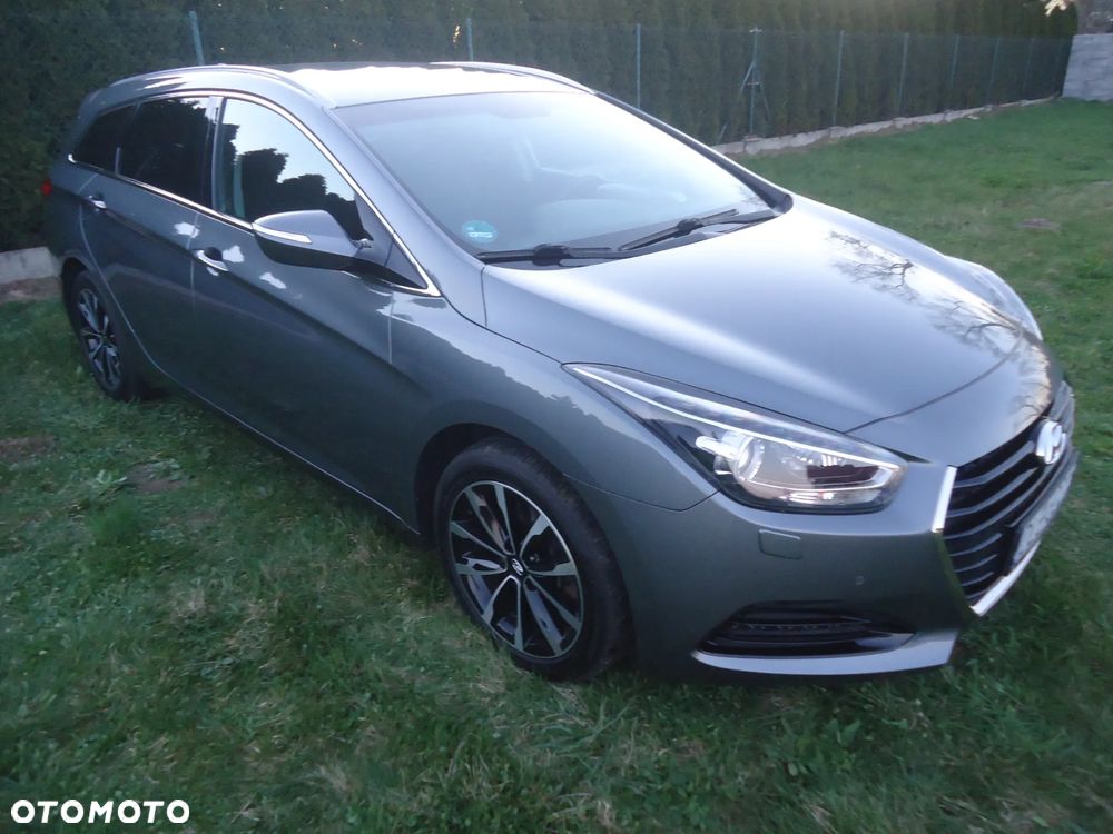 Hyundai i40 Kombi 2.0 Automatik Premium - 1
