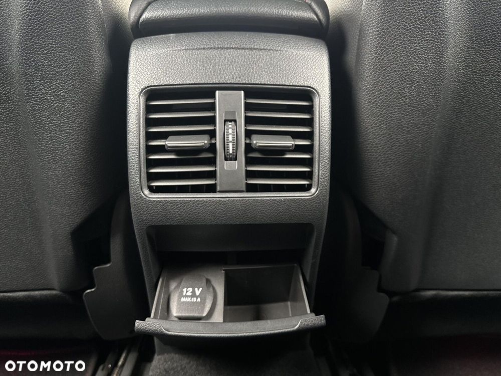 Mercedes-Benz GLA 200 7G-DCT AMG Line - 17