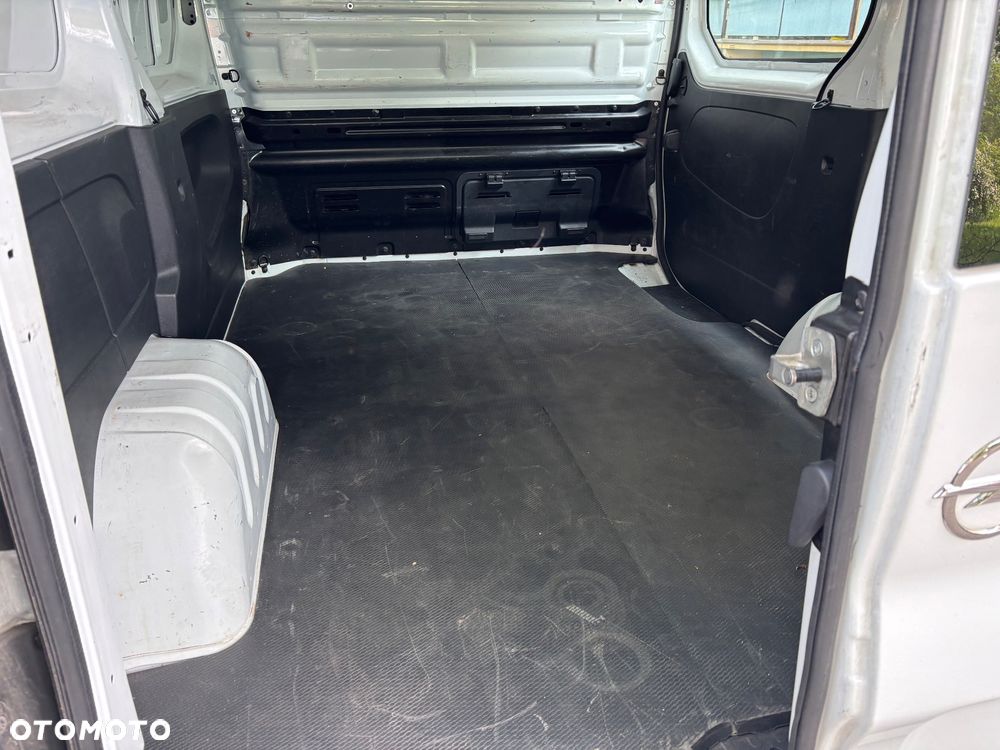 Opel Vivaro - 9