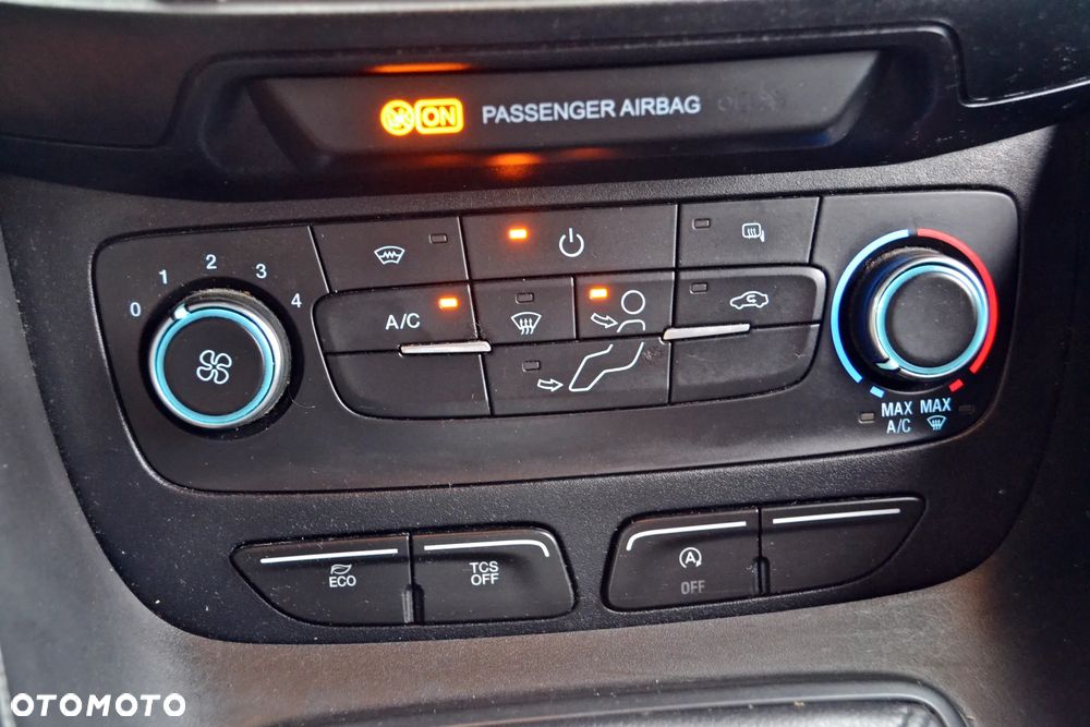 Ford TRANSIT CONNECT - 27