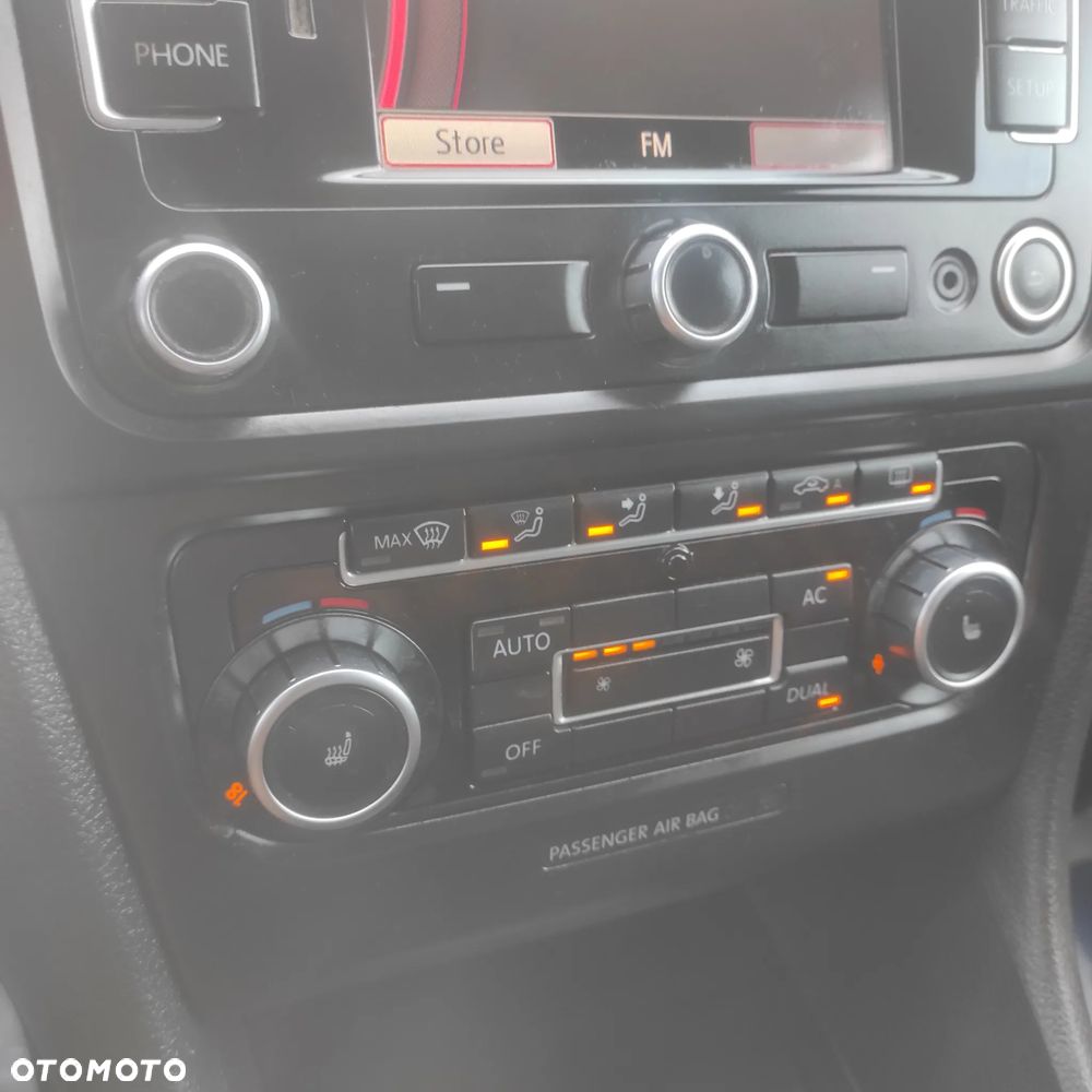 Volkswagen Golf - 22