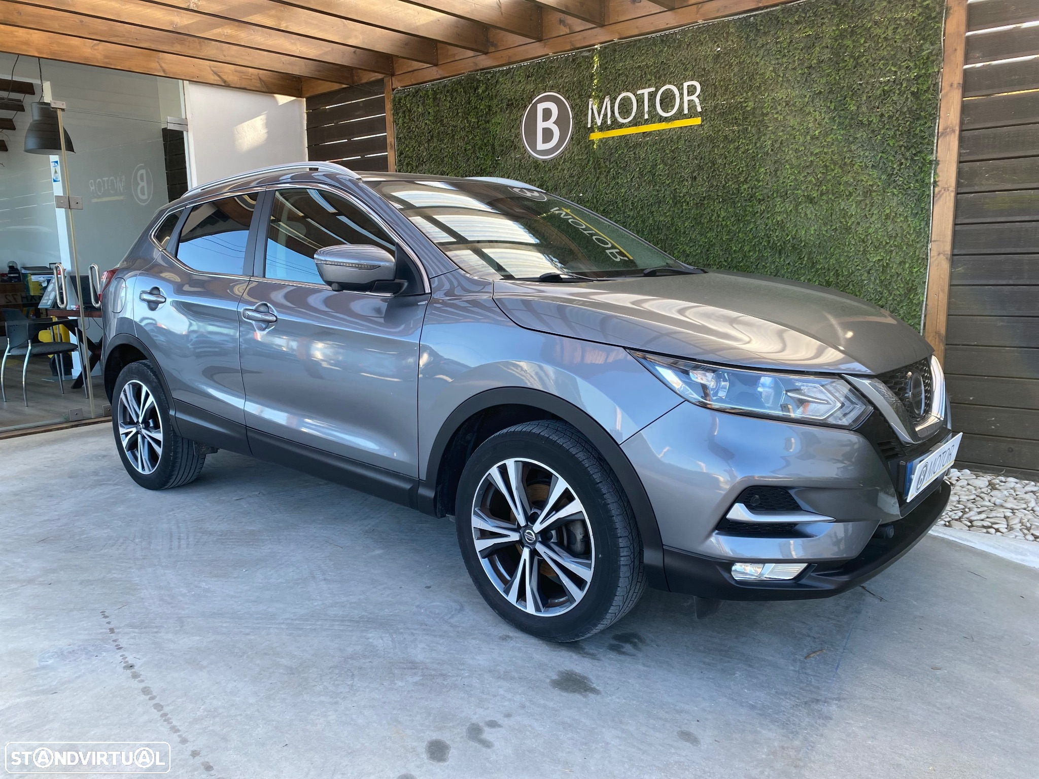 Nissan Qashqai 1.5 dCi N-Connecta - 10