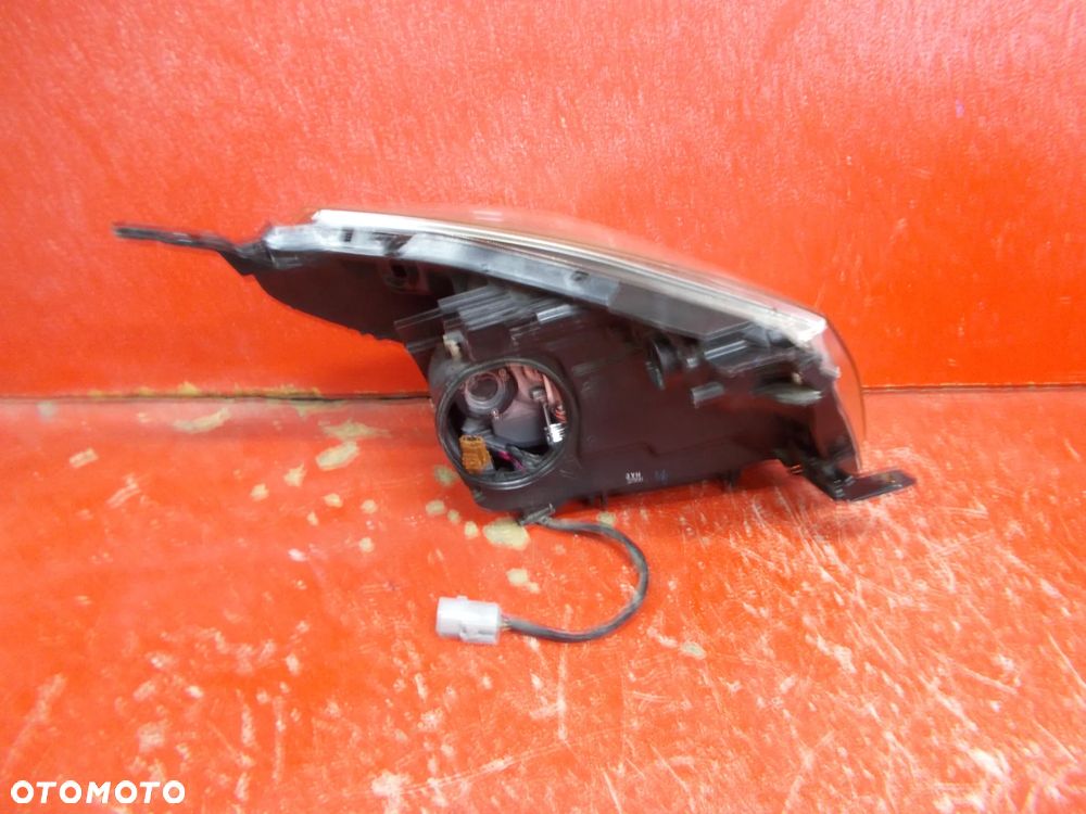 TOYOTA IQ LAMPA LEWA PRZÓD PRZEDNIA - 2