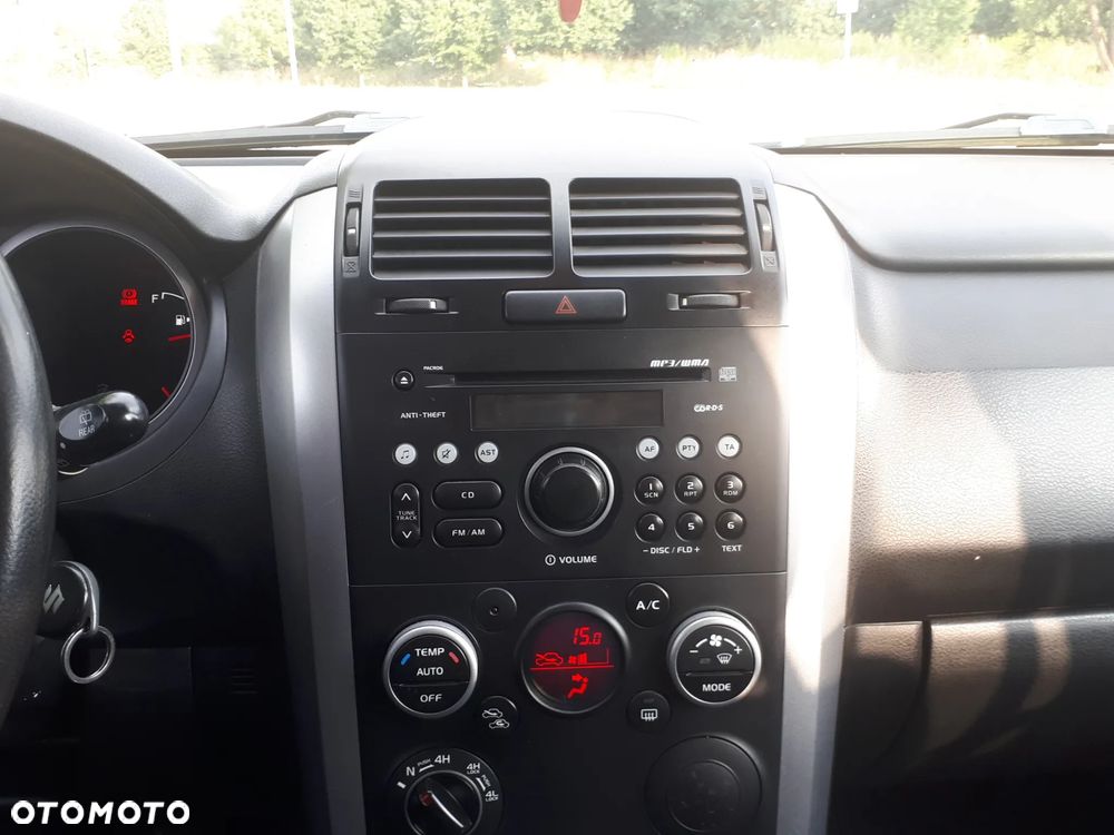 Suzuki Grand Vitara 2.0 Comfort - 18