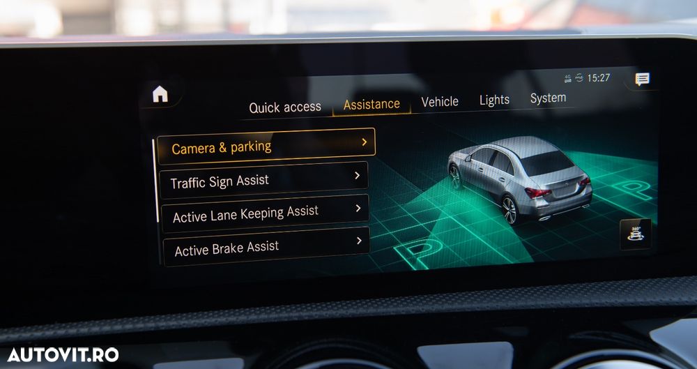 Mercedes-Benz A 220 4Matic 7G-DCT AMG Line - 23