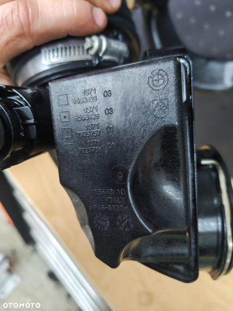 BMW X5 G05 3.0d dolot rura wąż rezonator powietrza 8596828 - 3