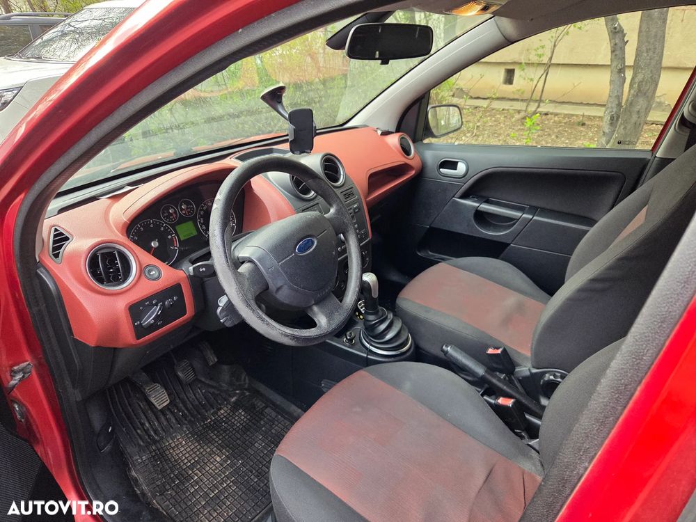 Ford Fiesta - 7