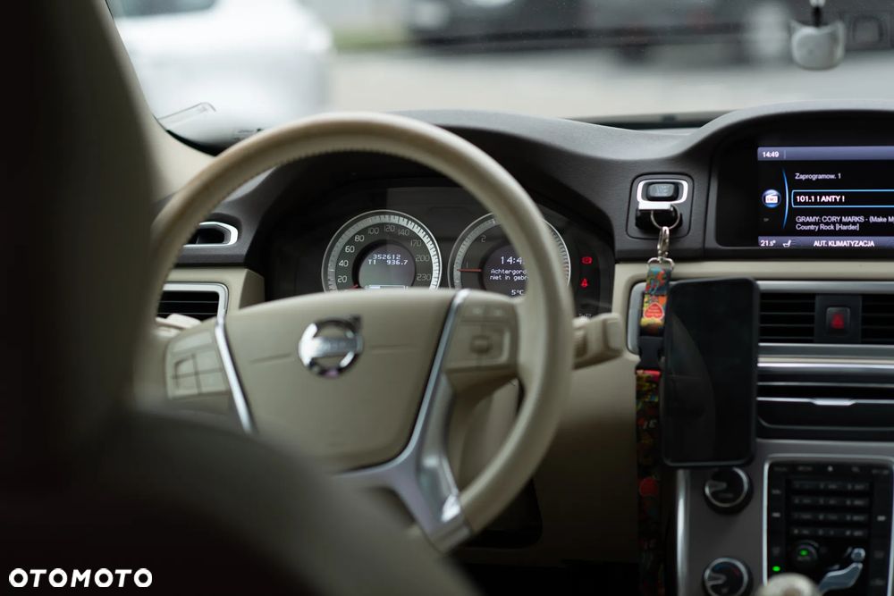 Volvo V70 D3 Summum - 1