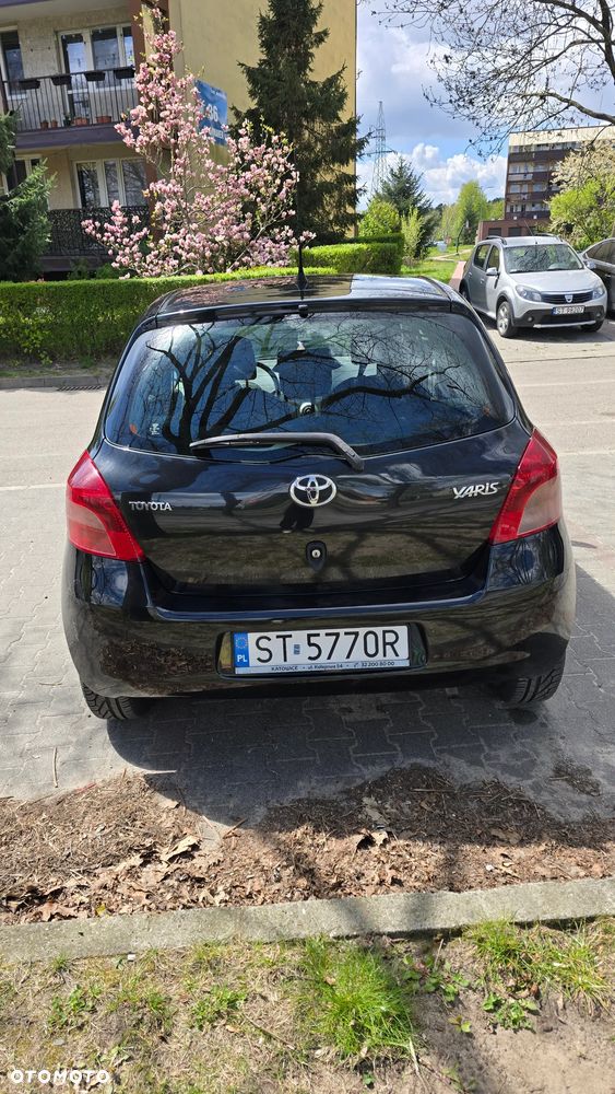 Toyota Yaris 1.0 Luna A/C - 2