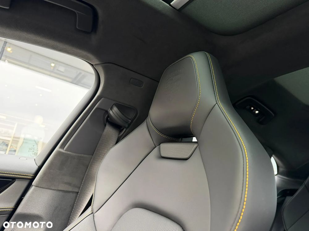 Porsche Panamera 4S E-Hybrid - 36