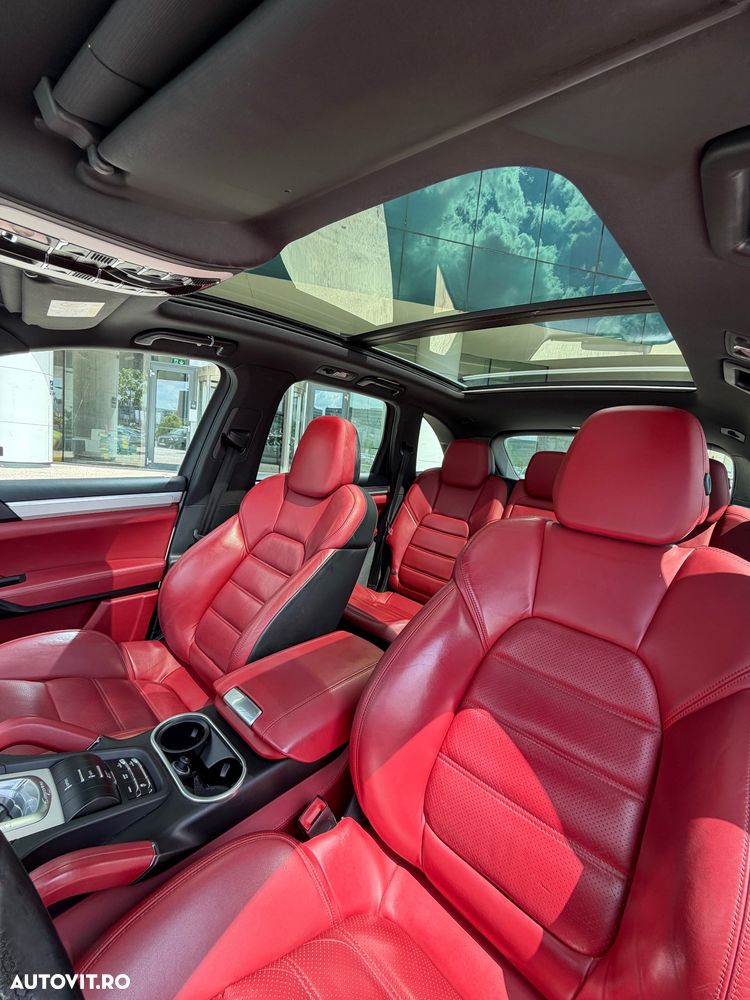 Porsche Cayenne - 11