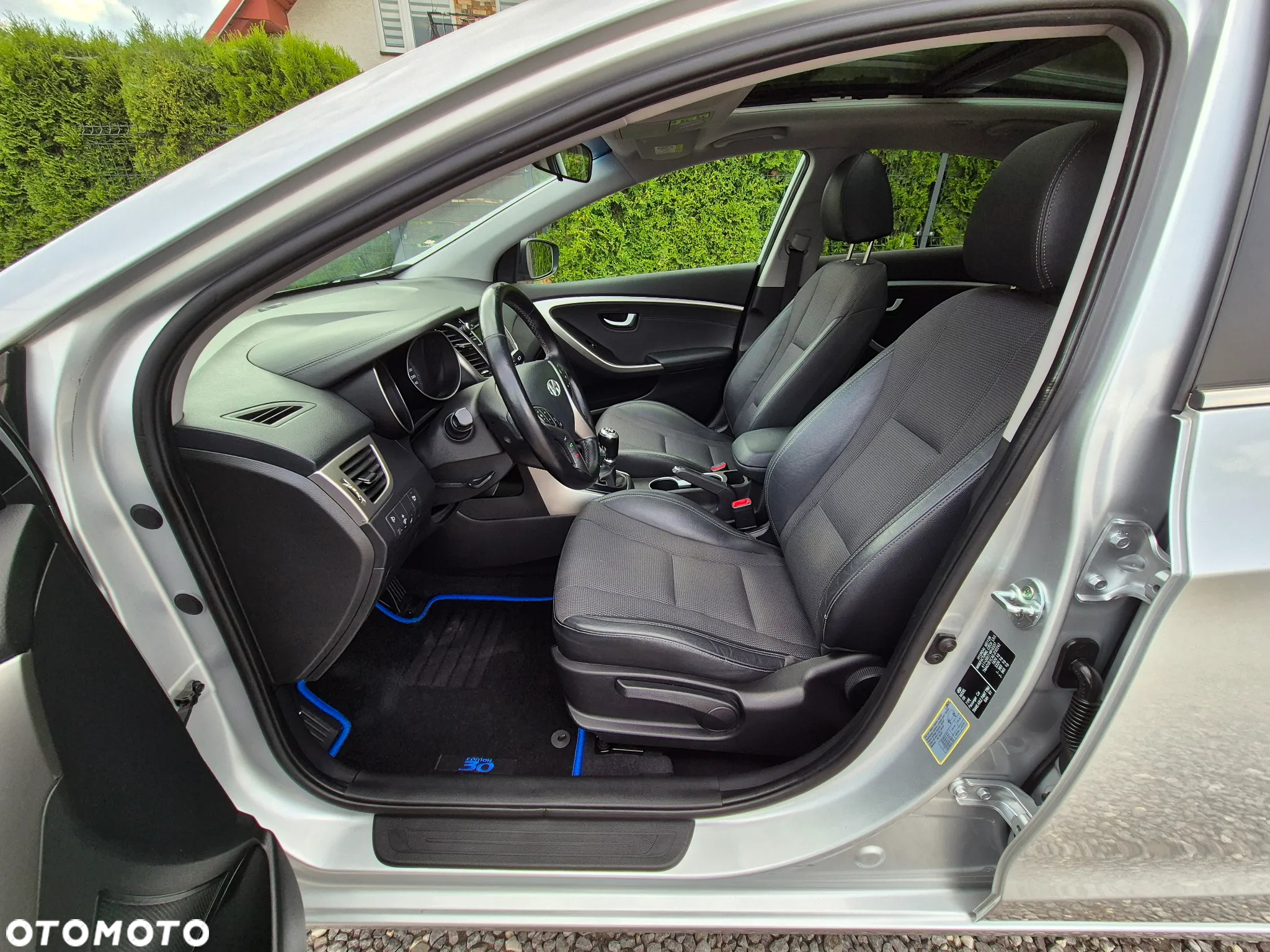 Hyundai i30 blue Kombi 1.6 GDi YES Gold - 6