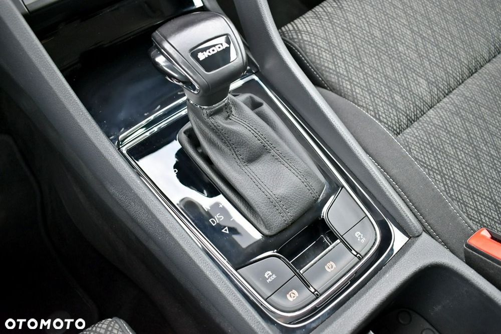 Skoda Karoq 1.5 TSI ACT Style DSG - 25