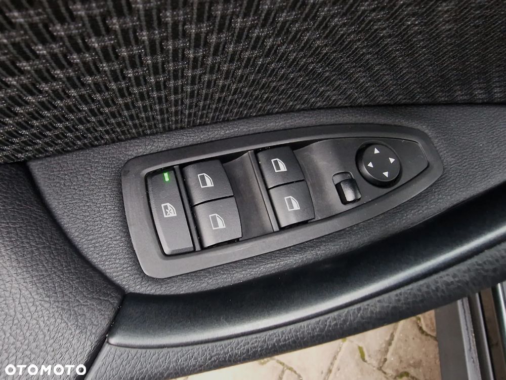 BMW X1 sDrive20d - 36