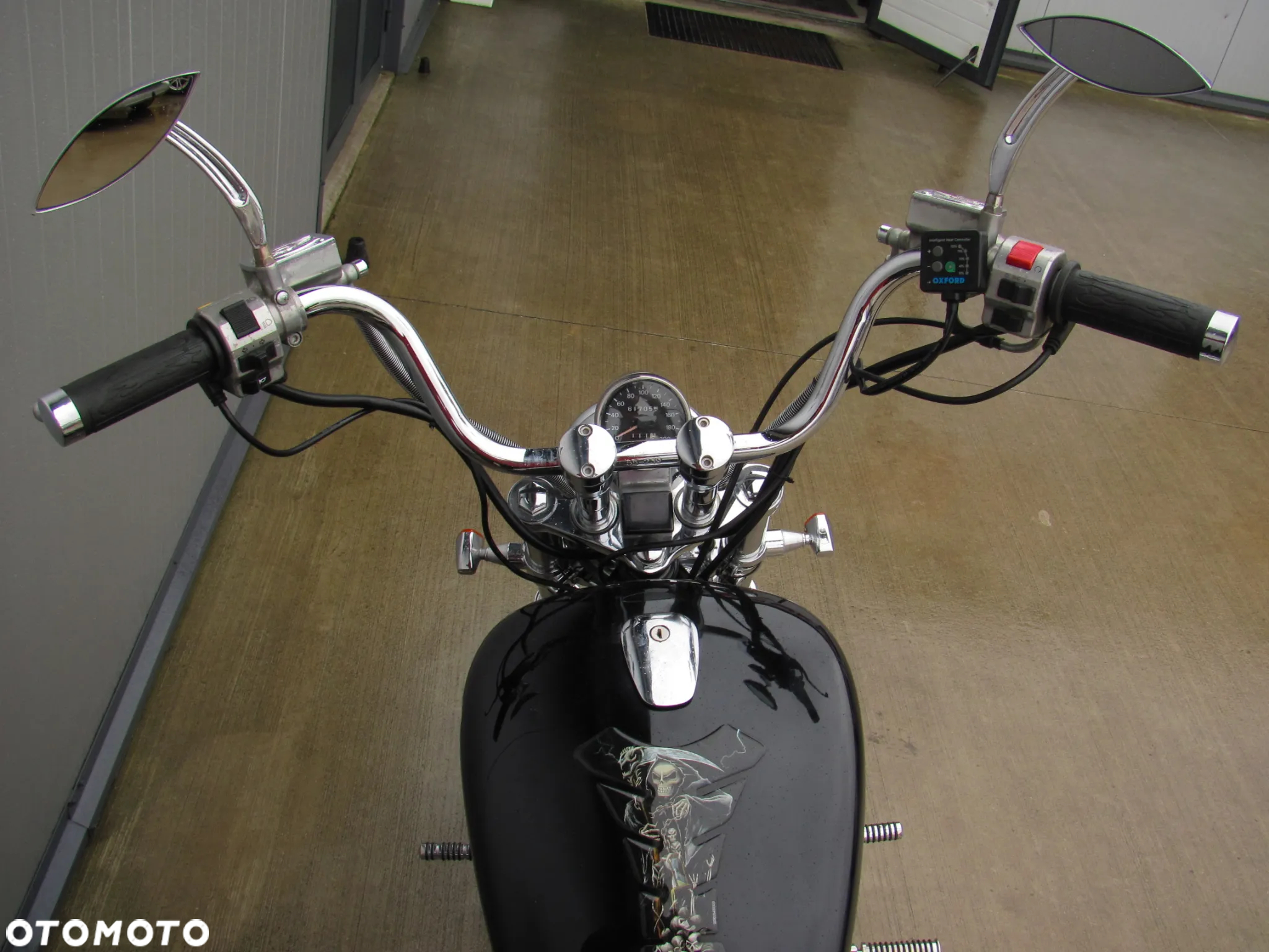 Suzuki Intruder - 13