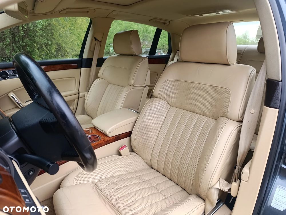Volkswagen Phaeton - 14