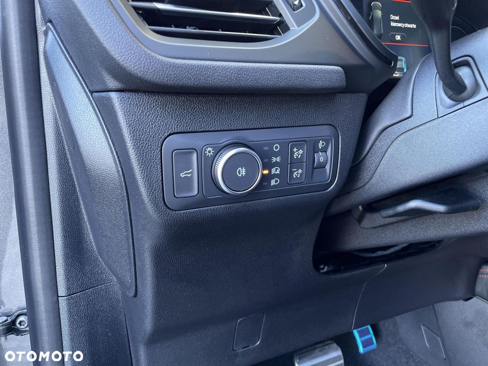 Ford Kuga - 12