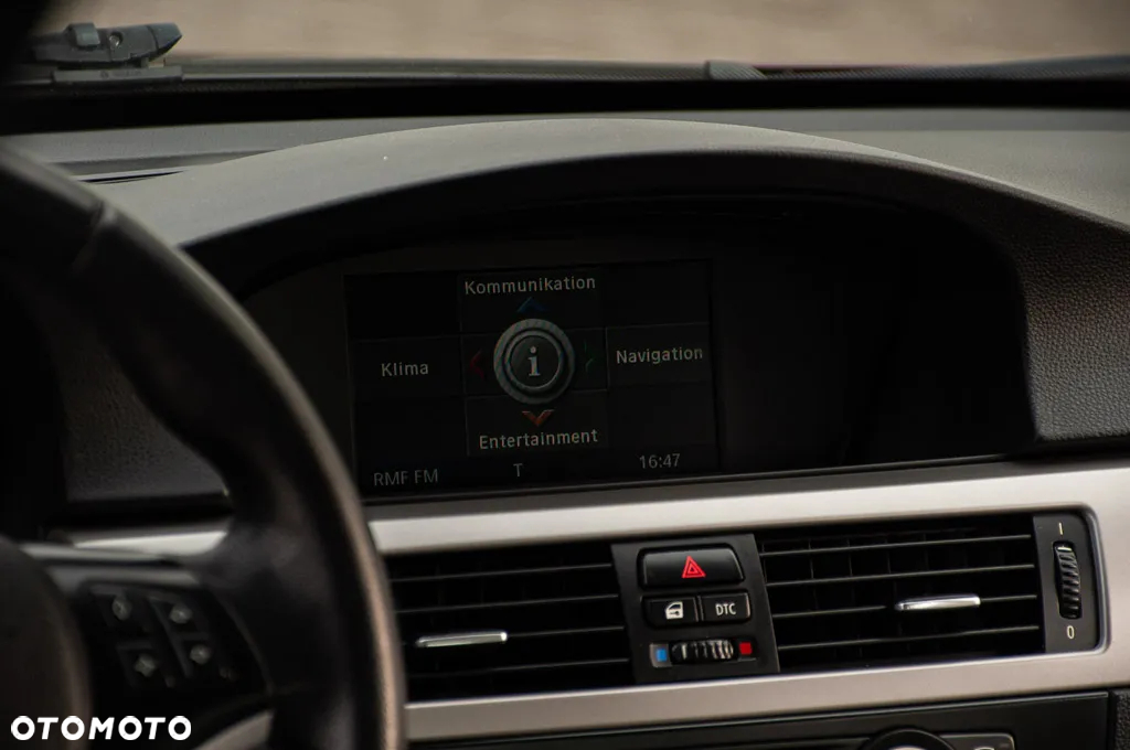 BMW Seria 3 320i - 23