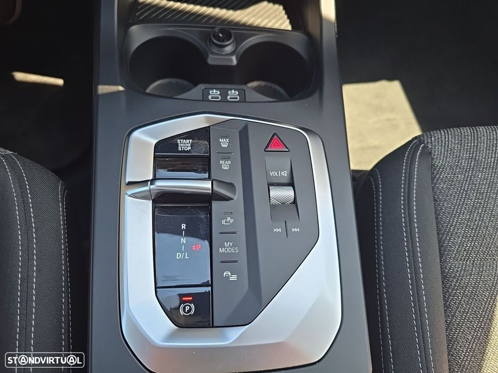 BMW 216 Standard — fotografia 23