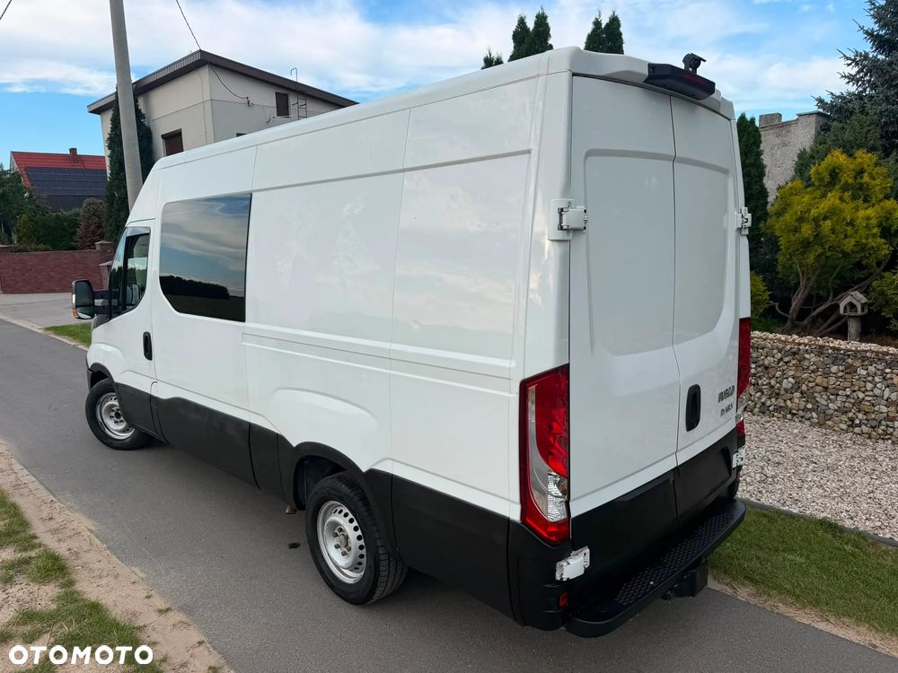 Iveco DAILY _ Tylko 116.000km ! _ 2018 Rok _ L3H2 _ 7 Osobowy - 30