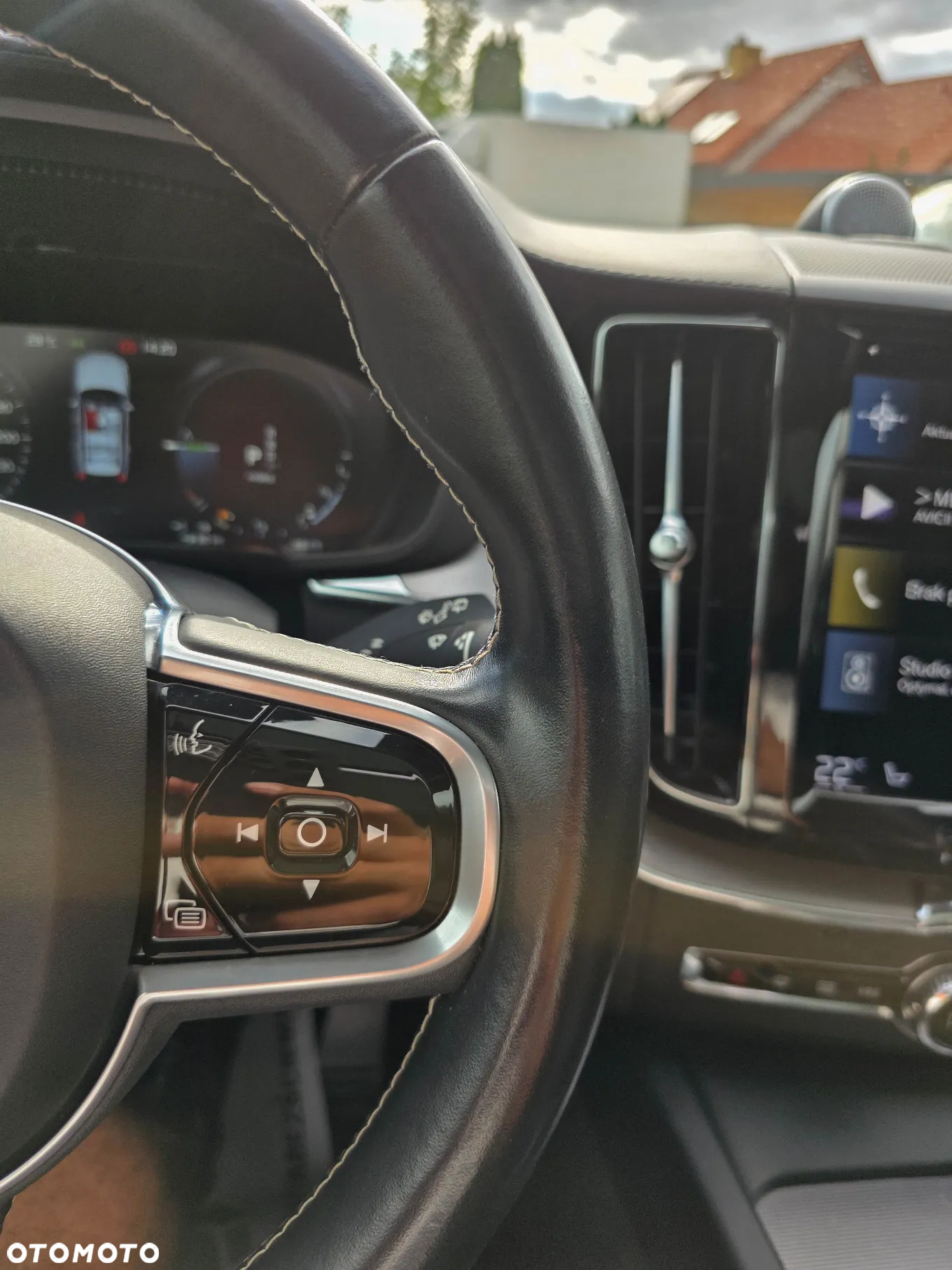 Volvo XC 60 T6 Plug-In Hybrid AWD R-Design - 25