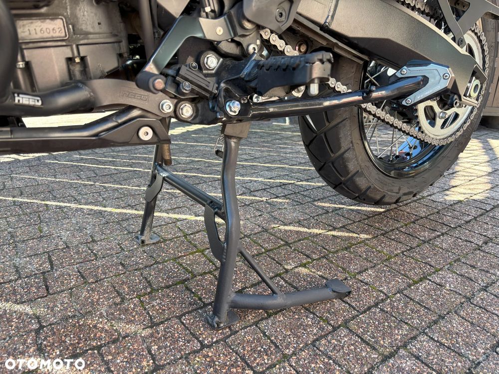 Suzuki V-STROM - 10