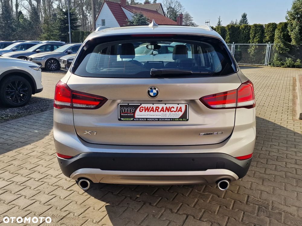 BMW X1 sDrive20i Advantage sport - 10