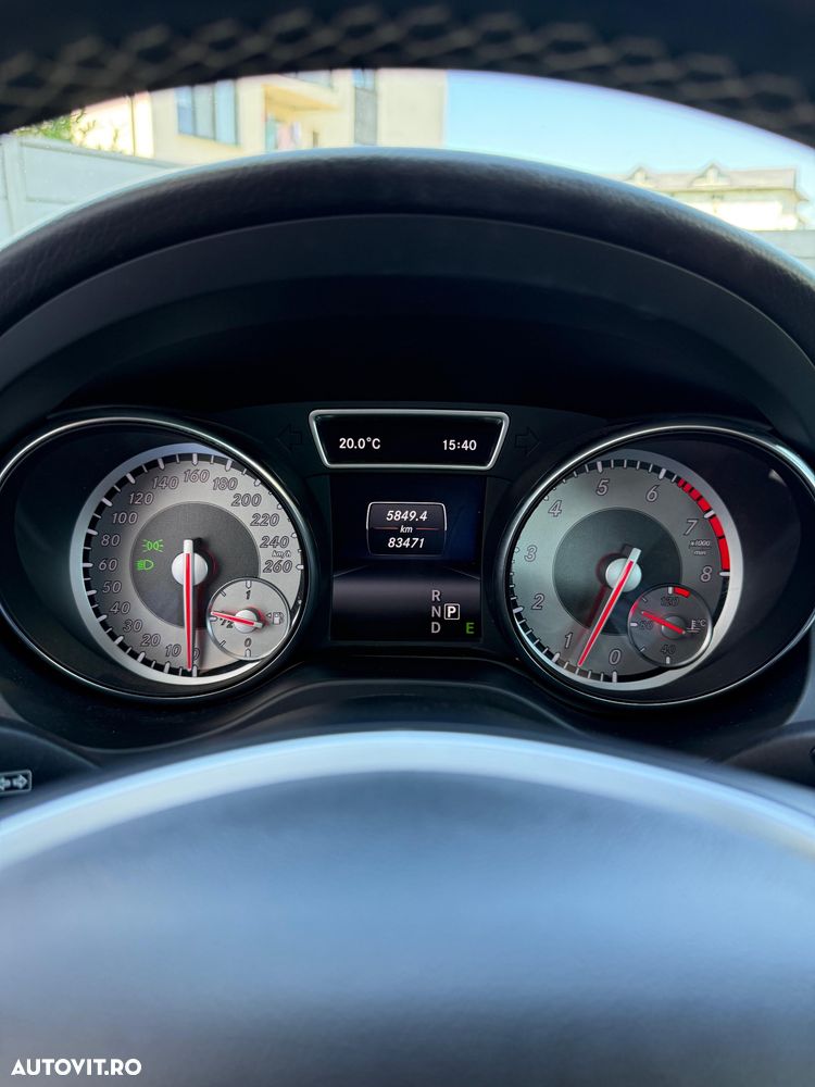 Mercedes-Benz GLA 250 4MATIC 7G-DCT - 2