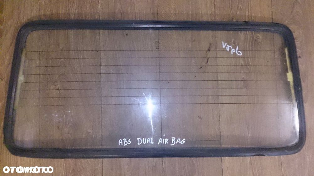 SZYBA TYLNA FIAT 126p - 1